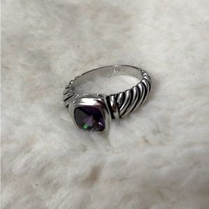 Women’s Adorable Ring w/Purple Gemstone B-1 #12
(NWOT)